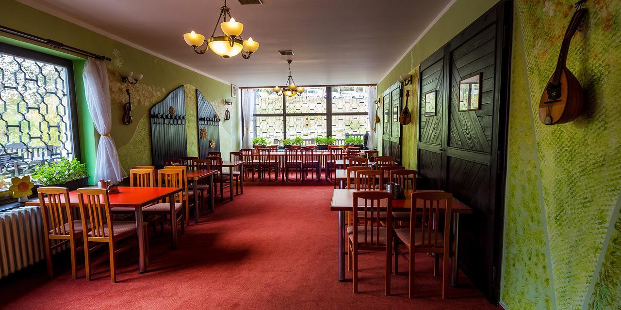 Hotel Trosky 3*