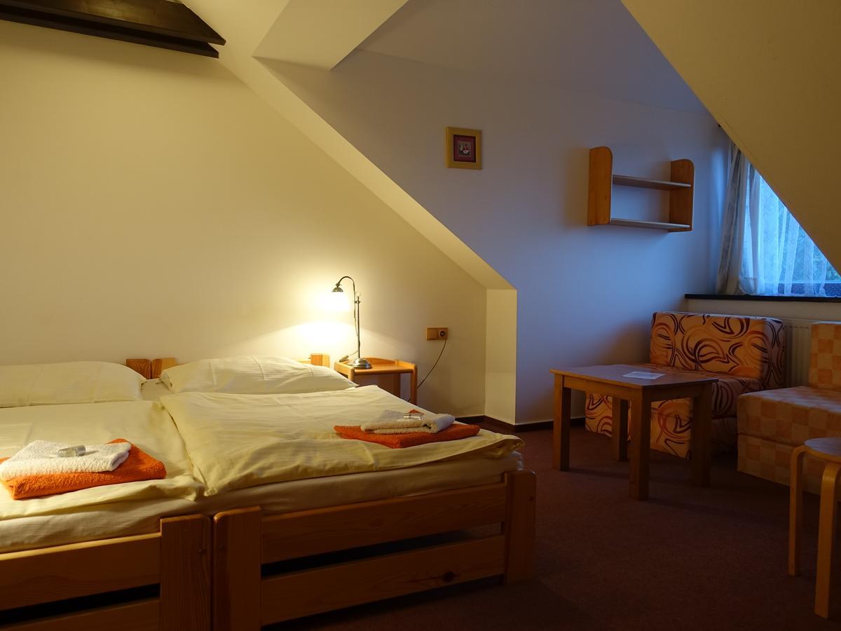 Trosky Hotel 3*